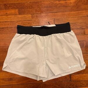 Women's Adidas Terrex Running Training Shorts size XL